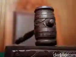 Suami Walkot Semarang, Mbak Ita, Juga Menggugat Statusnya sebagai Tersangka KPK